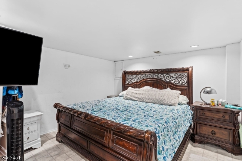 Property Photo:  587 Jesse Pl  NJ 07083 