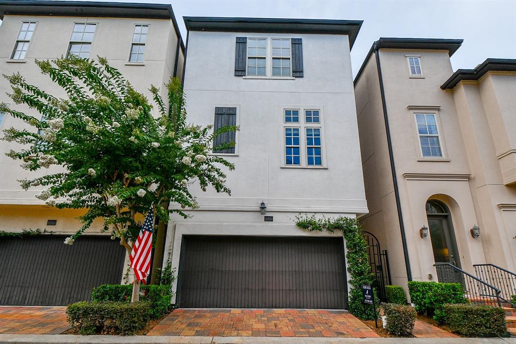Property Photo: 10924 Wrenwood Park TX 77043