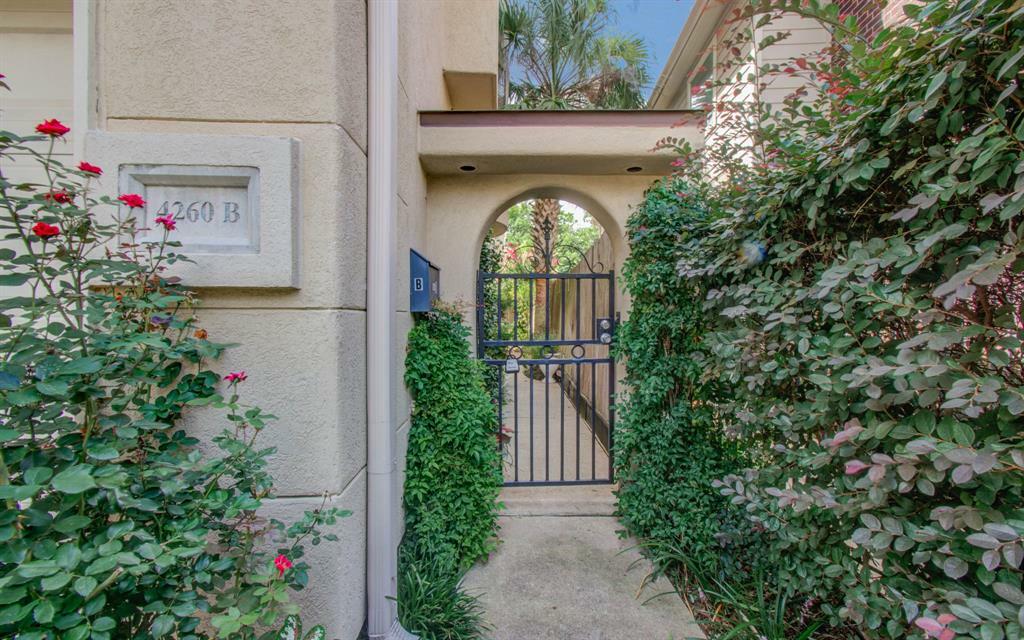 Property Photo: 4260 Childress Street B TX 77005