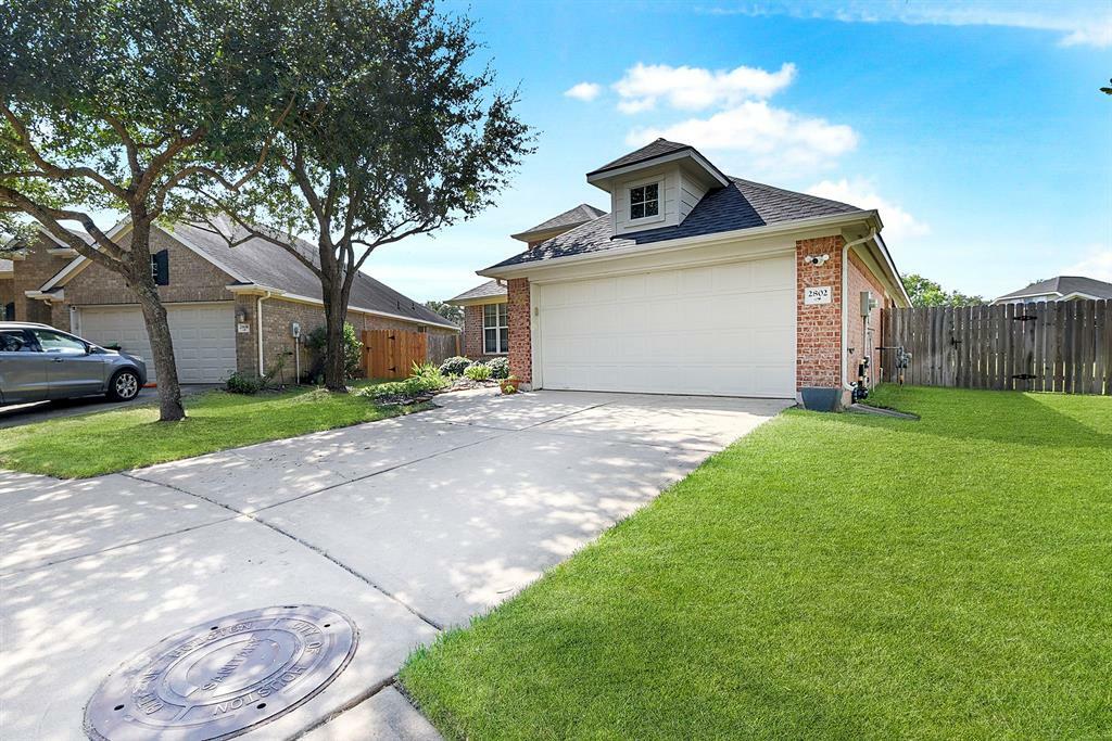 Property Photo: 2802 Chalet Knolls Lane TX 77494