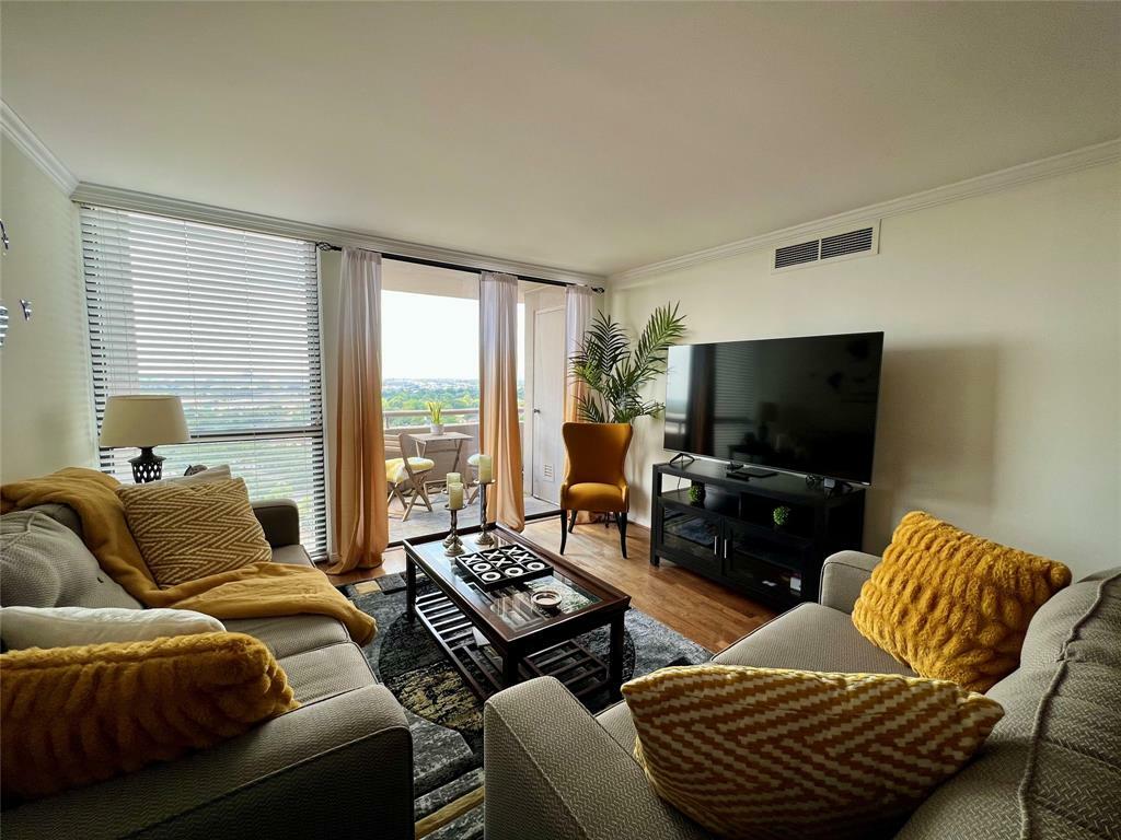 Property Photo: 3525 Sage Road 1502 TX 77056