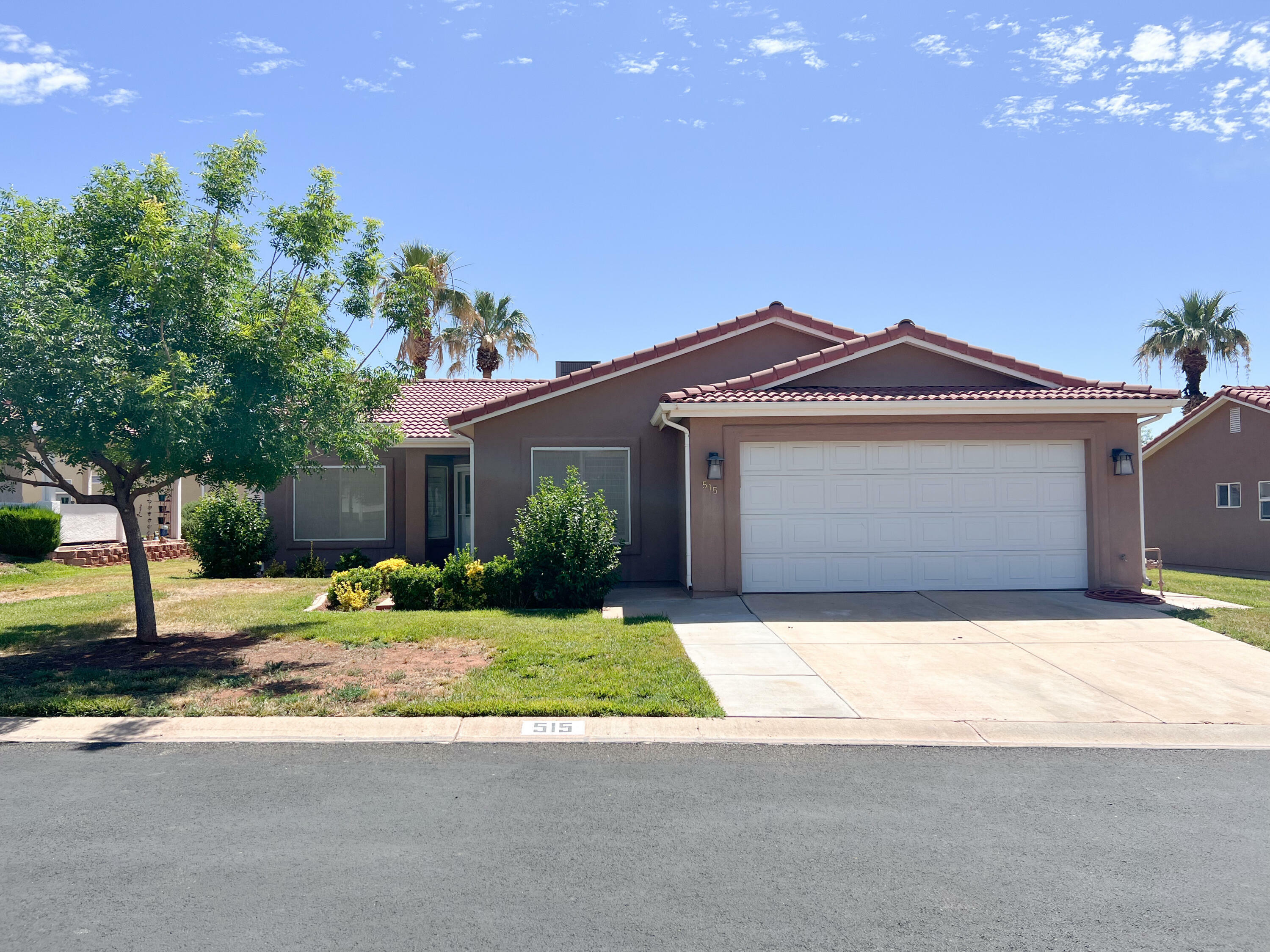Property Photo:  515 S Siesta Dr  UT 84738 
