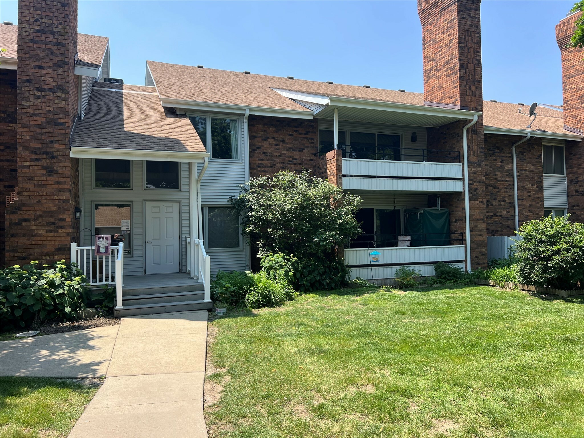 Property Photo: 1100 50th Street 1206 IA 50266