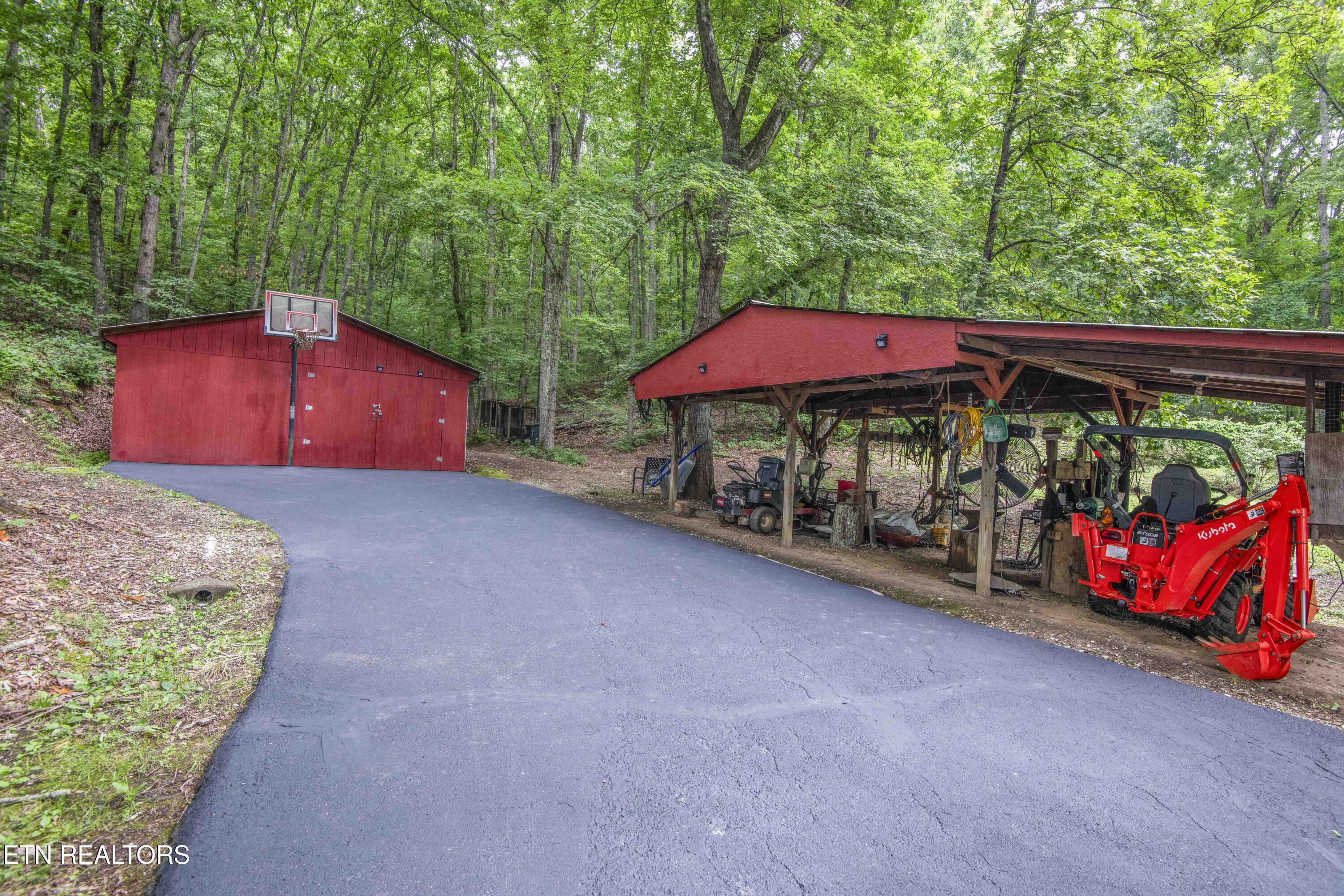 Property Photo: 181 Little Johnson Valley Rd TN 37763