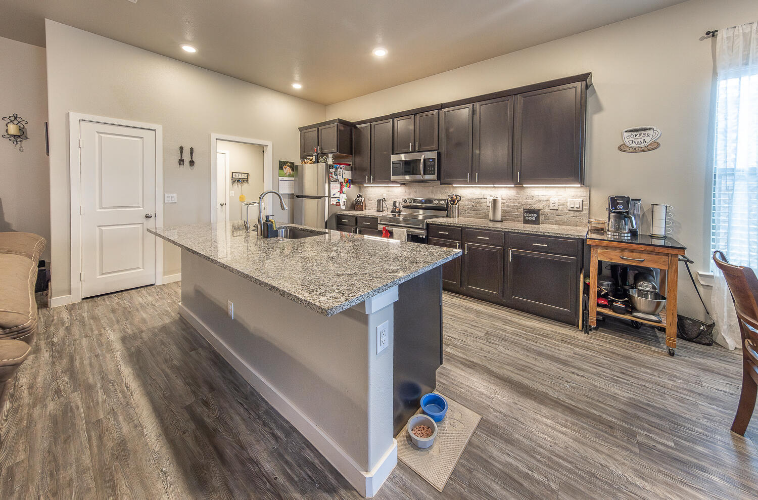 Property Photo: 3206 Viola Avenue TX 79407