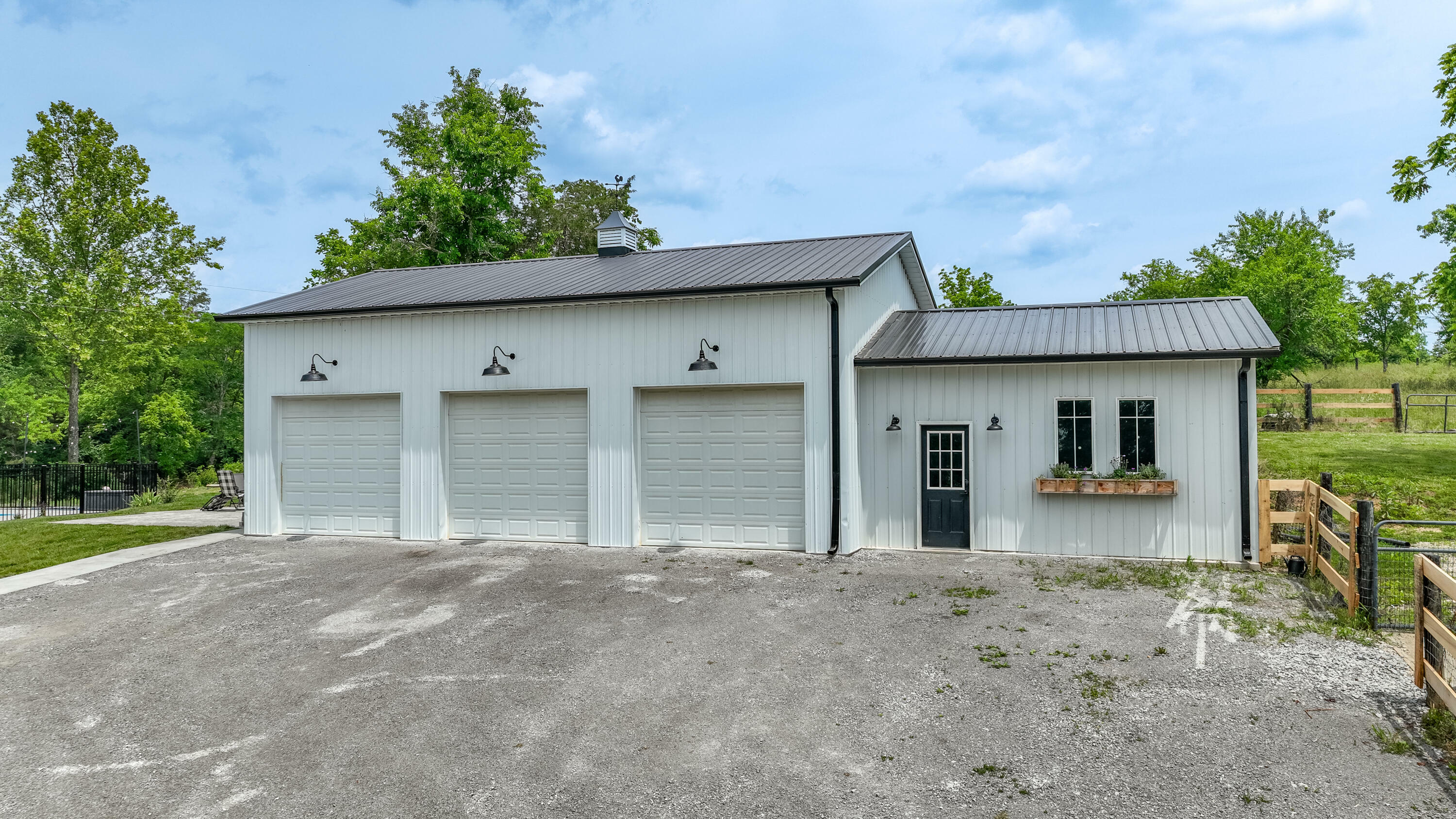 Property Photo: 1775 Logana Pike KY 40356