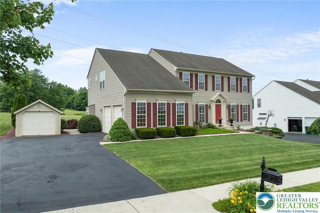 Property Photo:  123 Clover Hollow Road  PA 18045 
