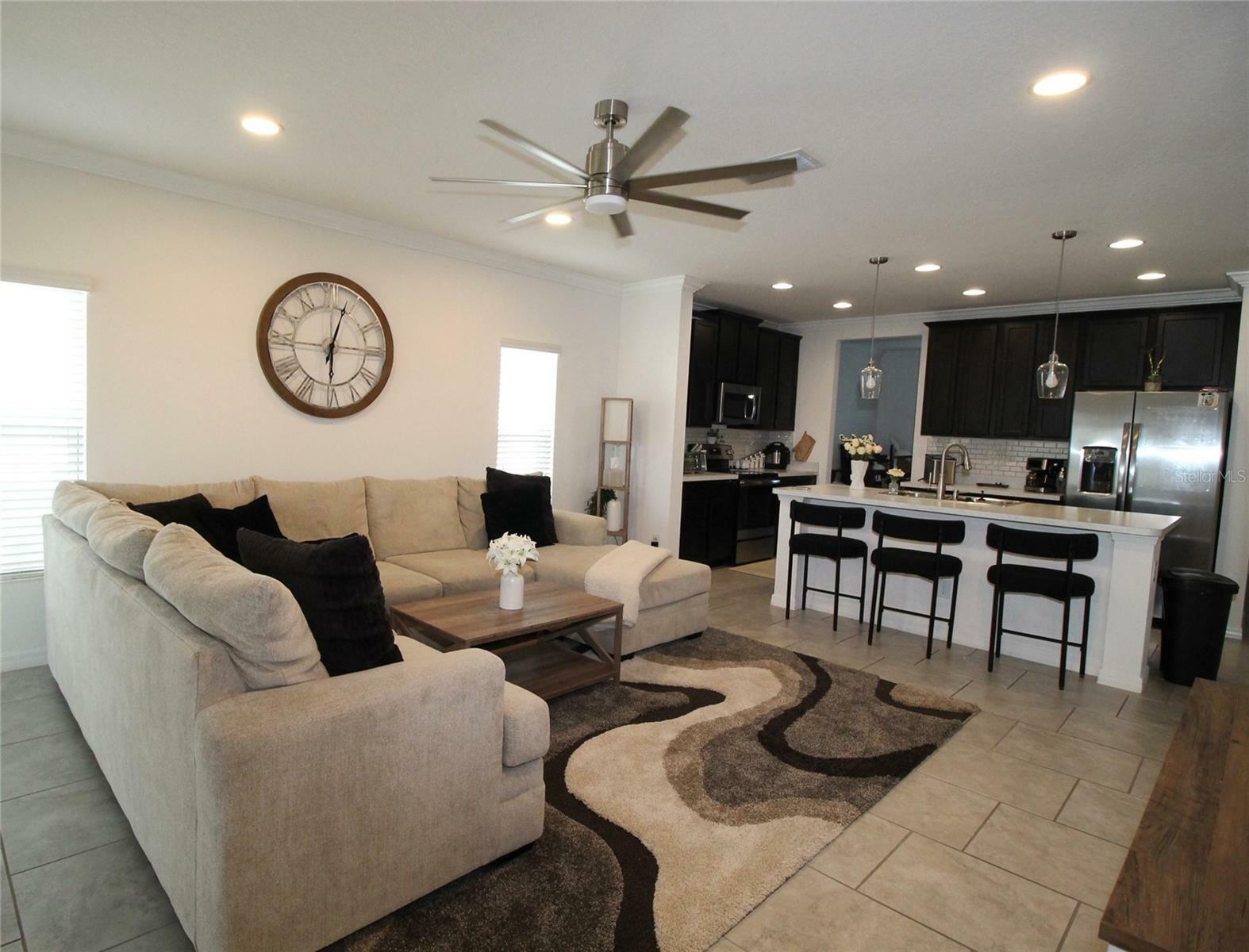Property Photo:  