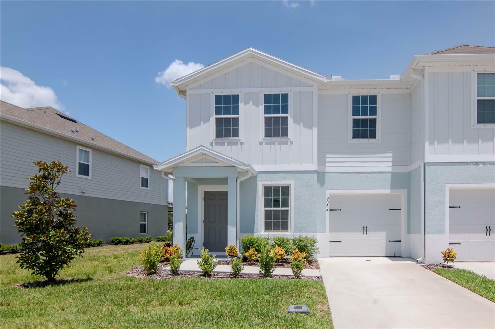 Property Photo: 3062 Victoria Inlet Drive FL 34691
