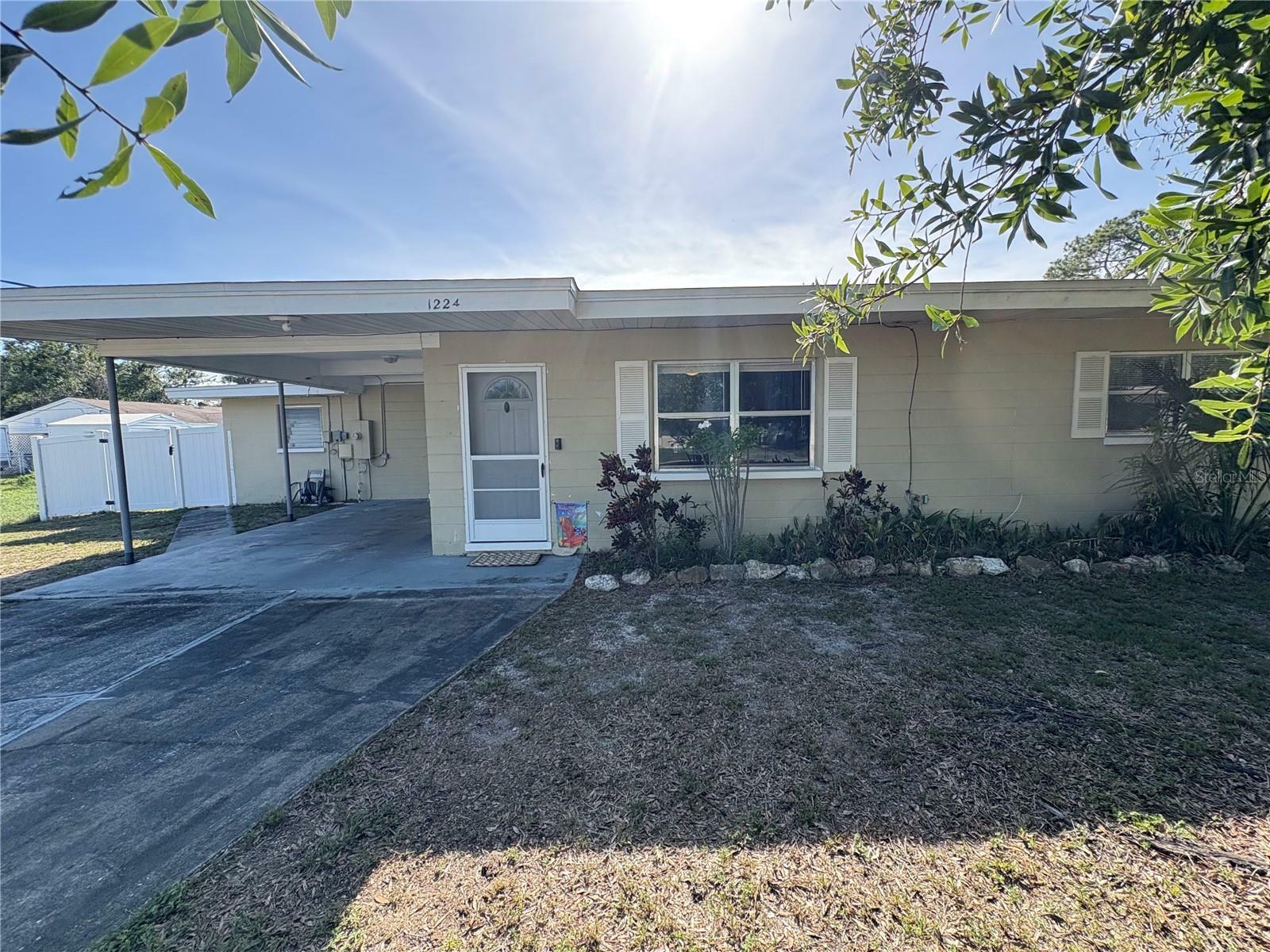 Property Photo: 1224 38th Street W FL 34205