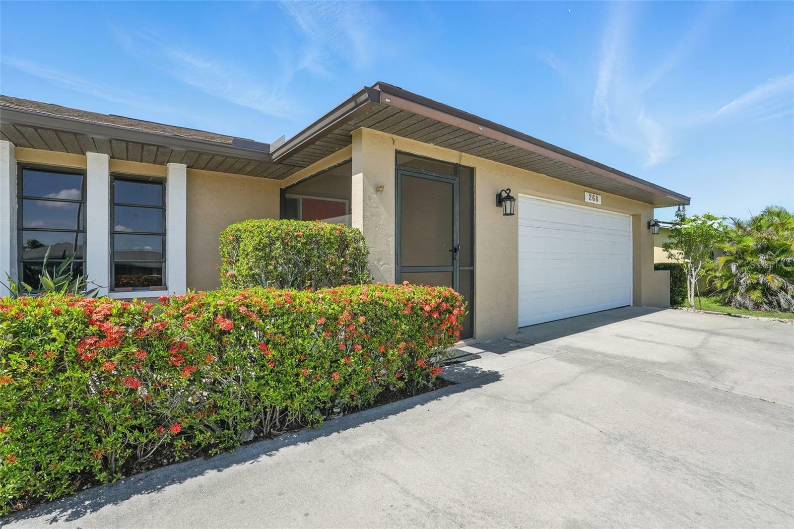 Property Photo:  268 SE 46th Terrace  FL 33904 
