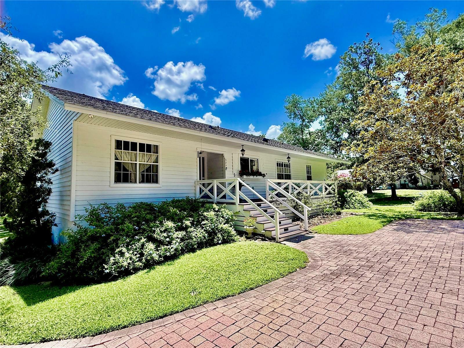 Property Photo: 625 Woodlawn Cemetery Road FL 34734