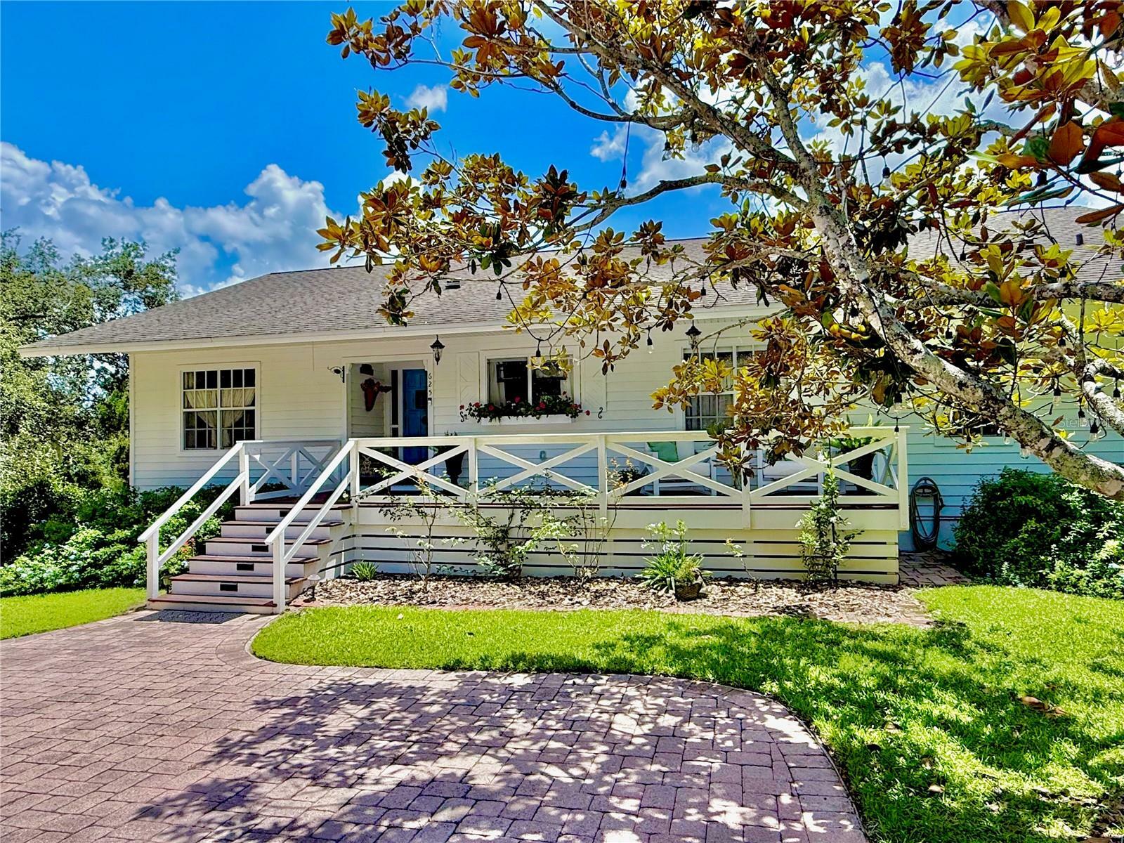 Property Photo: 625 Woodlawn Cemetery Road FL 34734