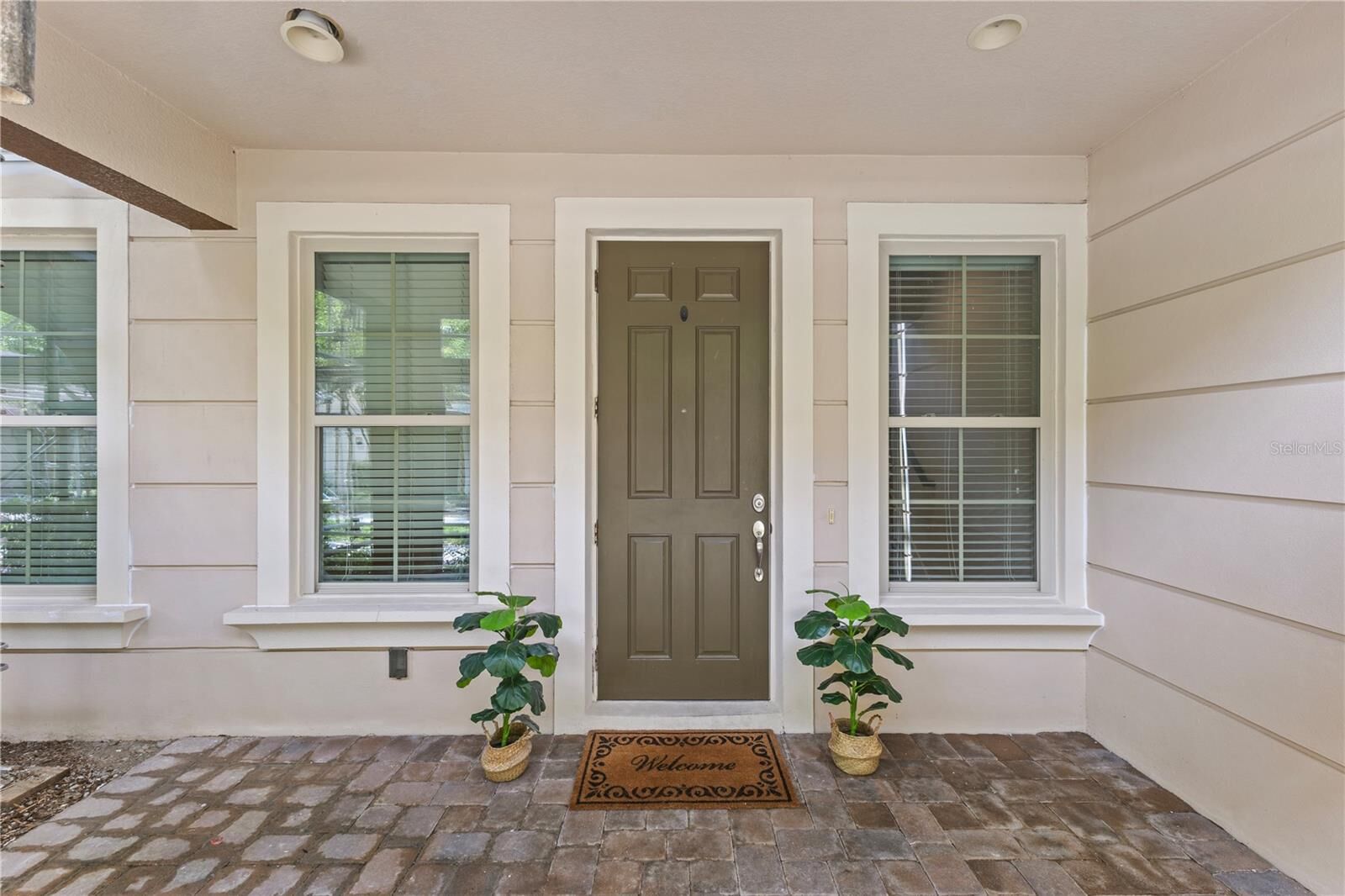 Property Photo: 2704 Lobelia Drive FL 32746