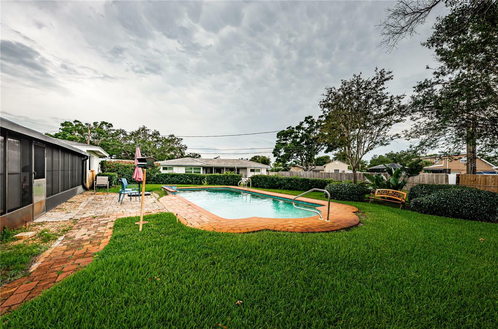Property Photo: 5919 35th Avenue N FL 33703