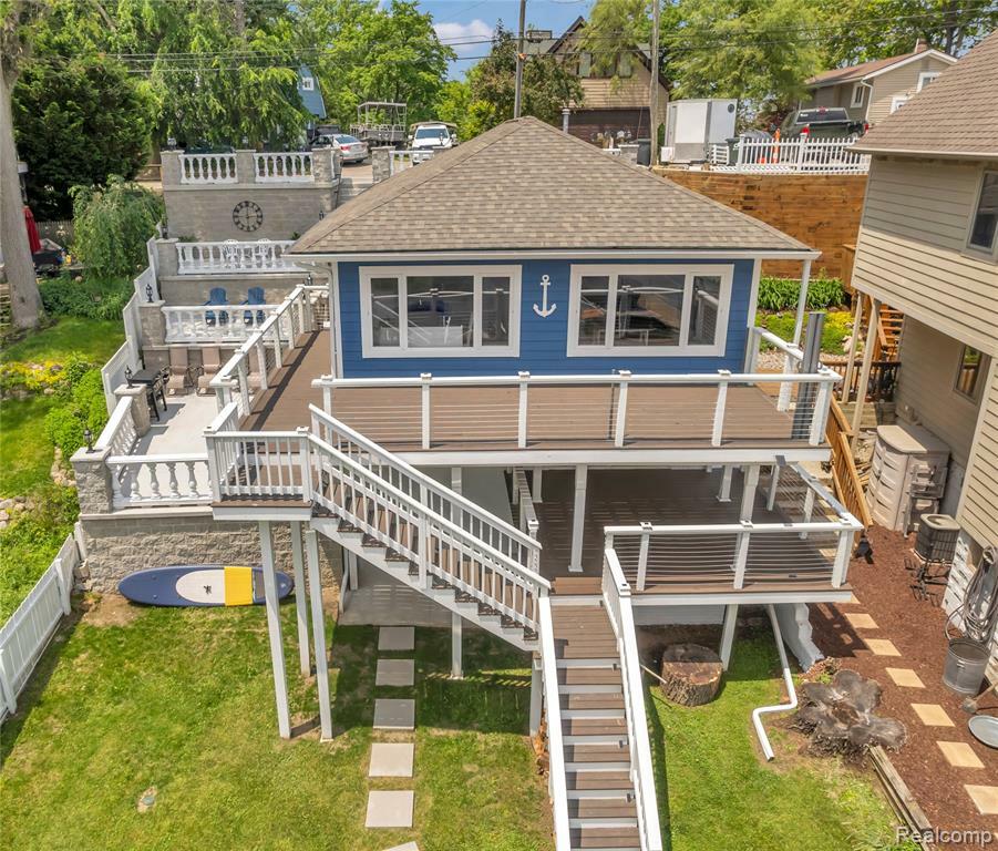 533 Bellevue Avenue  Lake Orion MI 48362 2714 photo