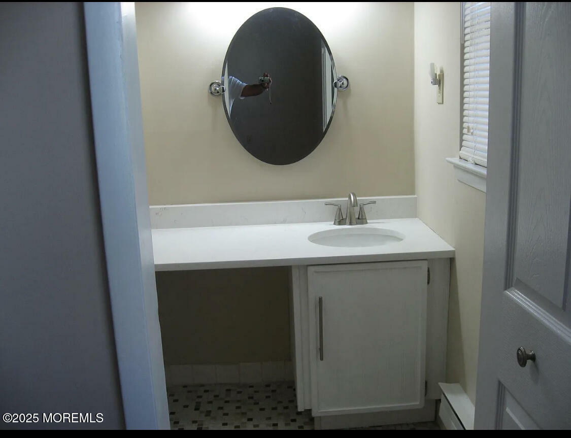 Property Photo: 14 Edgeware Place NJ 08759