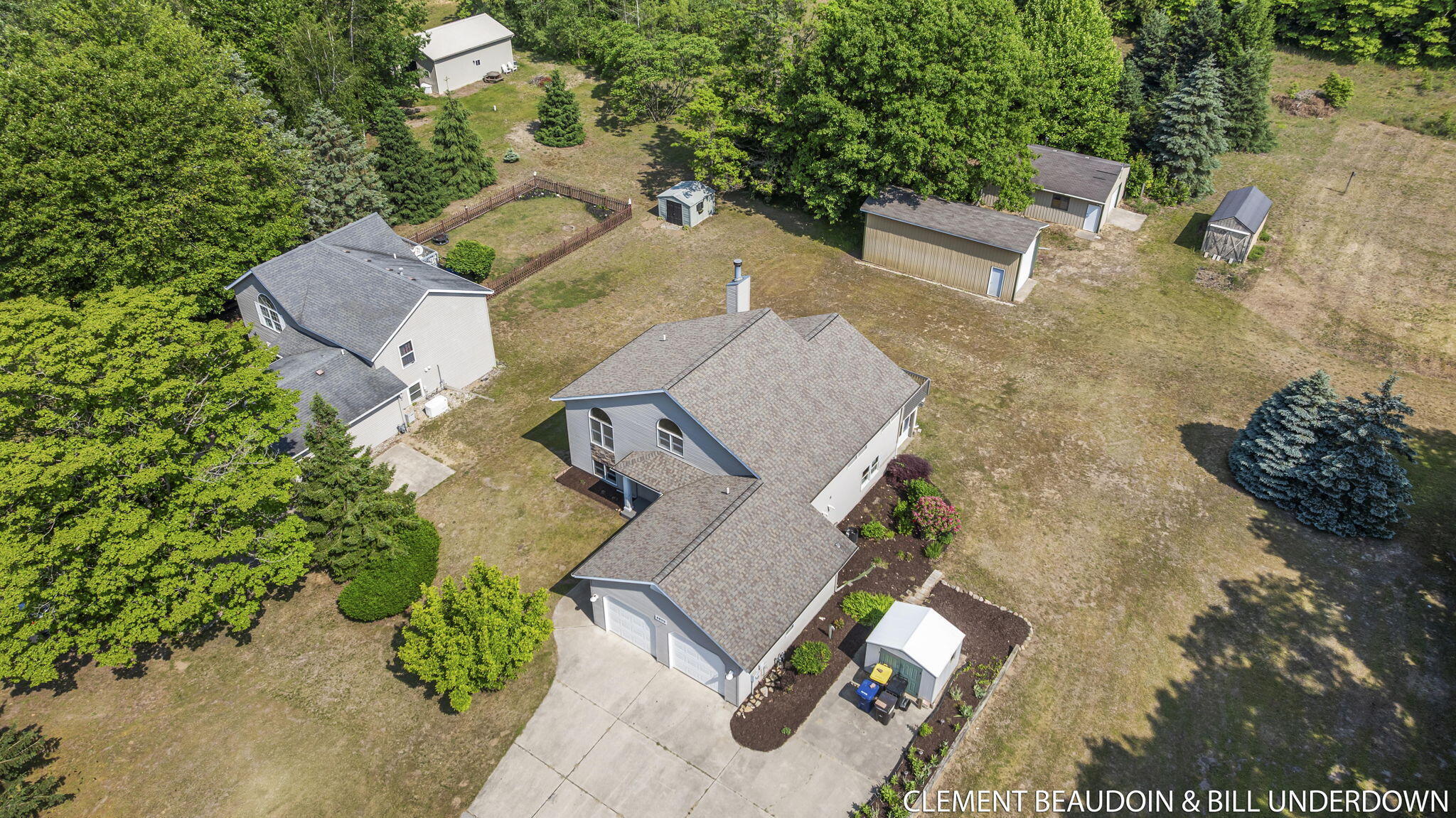 Property Photo: 6803 Dale Court MI 49408