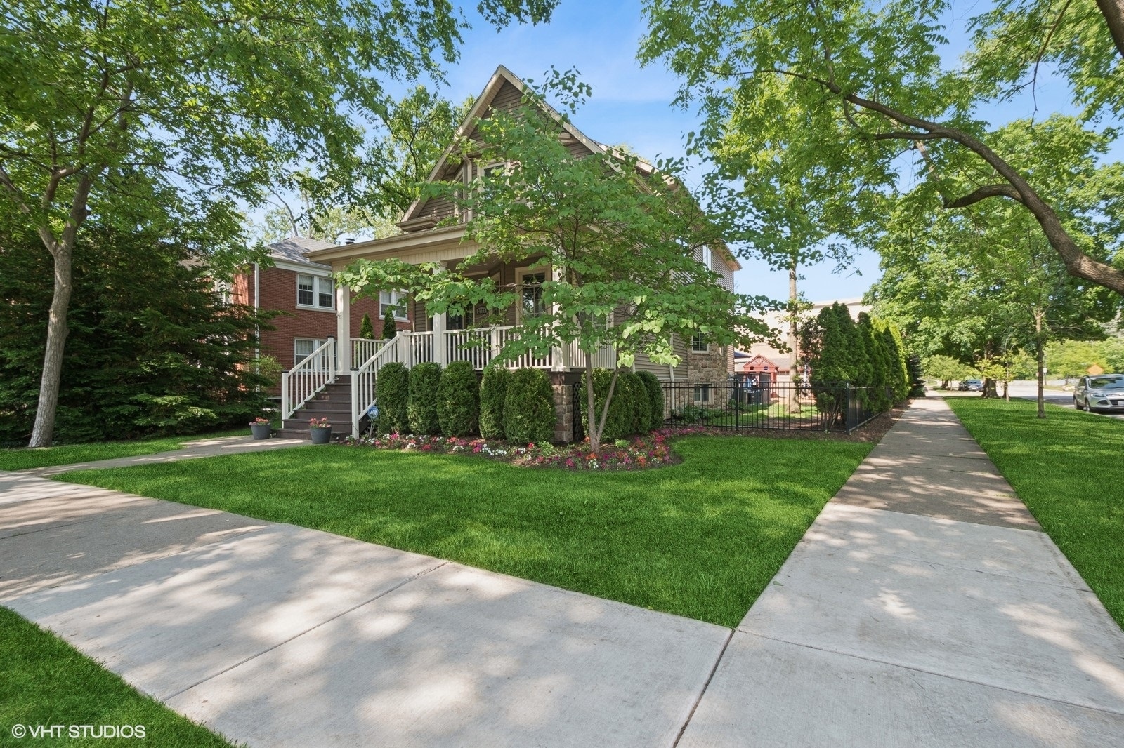 Property Photo: 2723 Prairie Avenue IL 60201