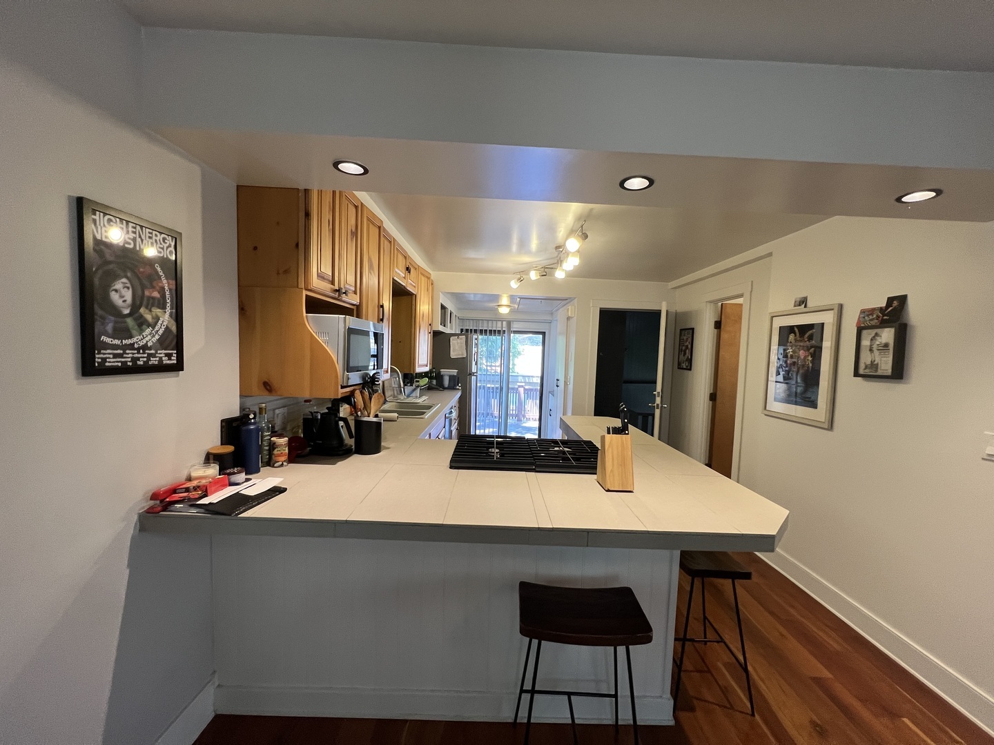 Property Photo:  2128 N Hoyne Avenue 2  IL 60647 