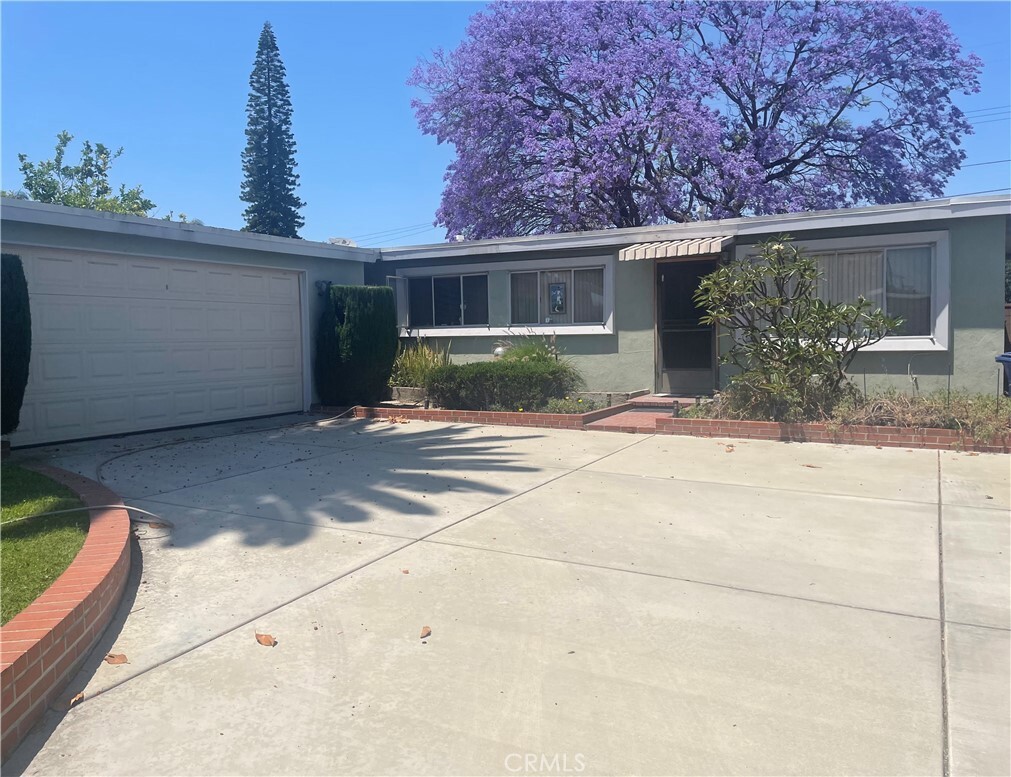 Property Photo: 8308 Mango Way CA 90620