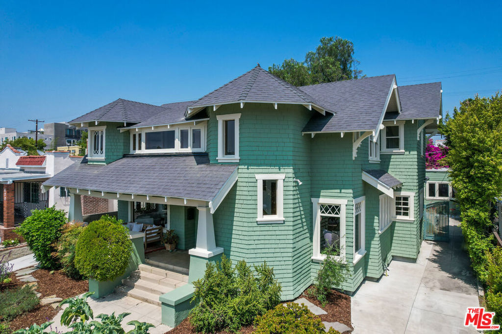 Property Photo: 616 N Gower Street CA 90004
