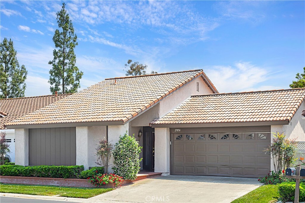 Property Photo: 27856 Via Sarasate CA 92692