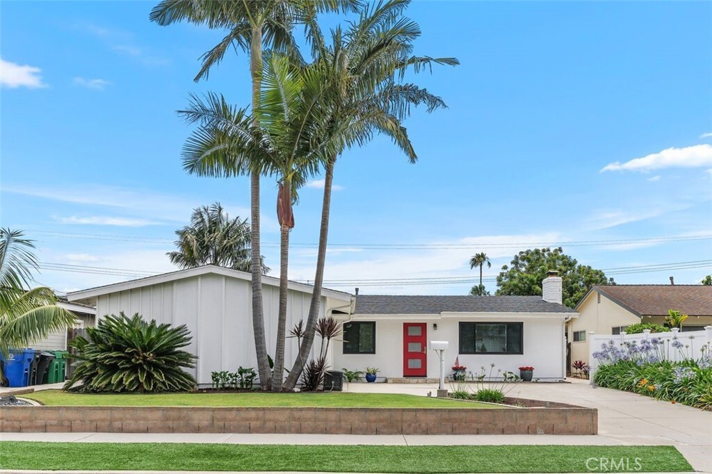 Property Photo: 5072 Cumberland Avenue CA 92683