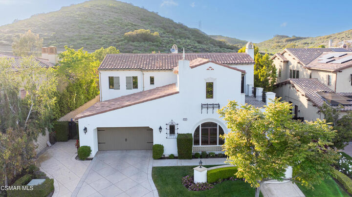 Property Photo:  5737 Via Bonita  CA 91320 