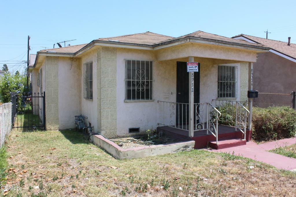 Property Photo:  8932 Orchard Avenue  CA 90044 