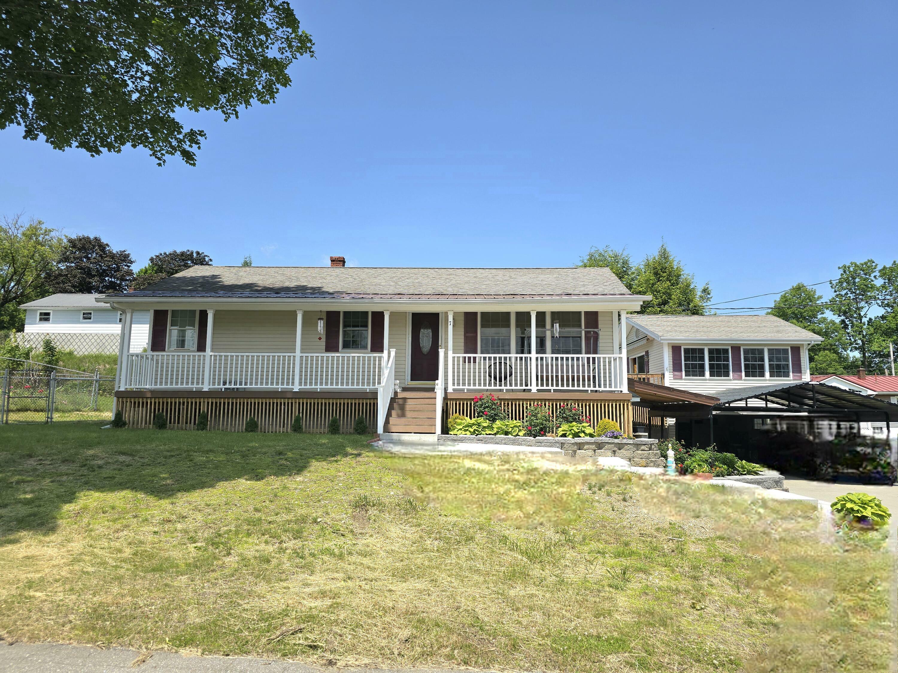 Property Photo: 7 Lorraine Avenue ME 04240