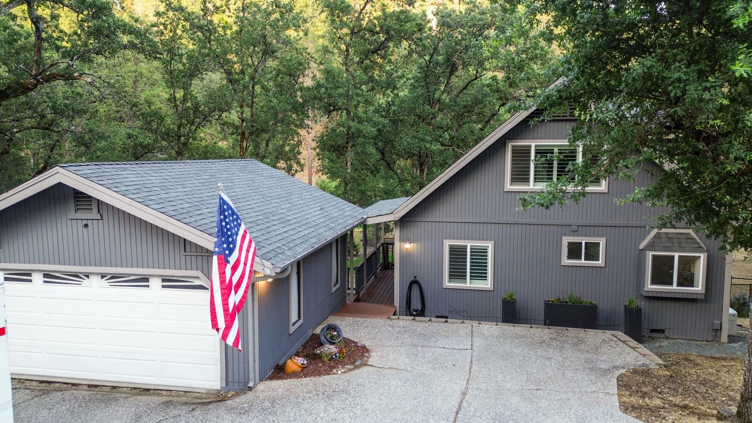 Property Photo: 16927 Brewer Road CA 95949