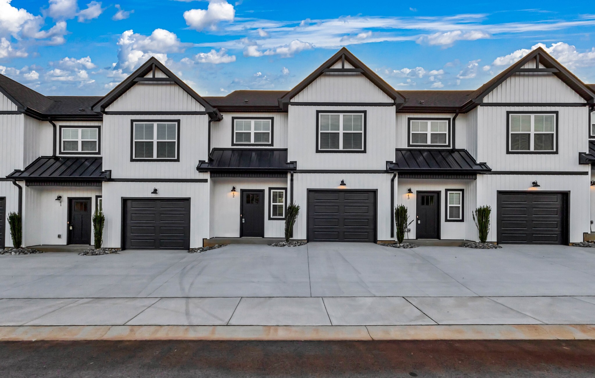 Property Photo:  166 Sango Dr Bldg 5 42  TN 37043 