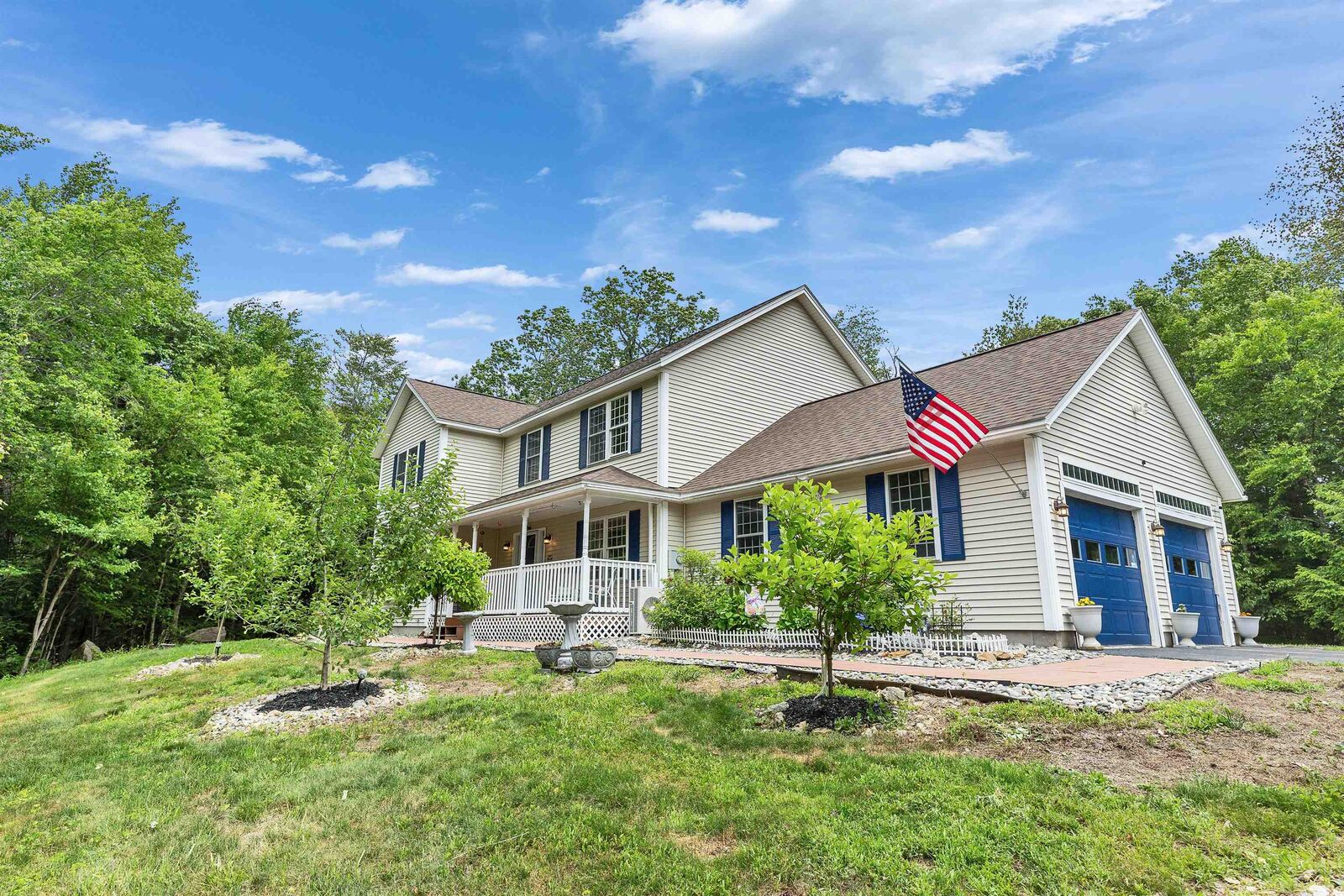 Property Photo:  36 Glen Farm Road  NH 03084