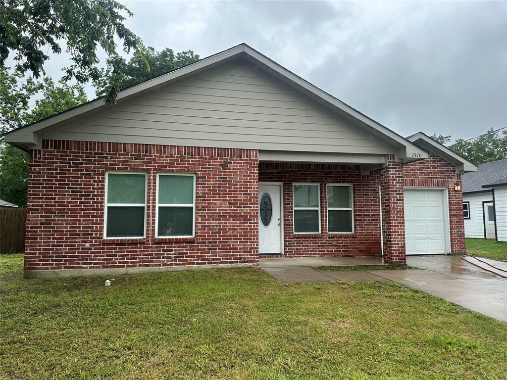 Property Photo: 1910 Wesley Street TX 75401