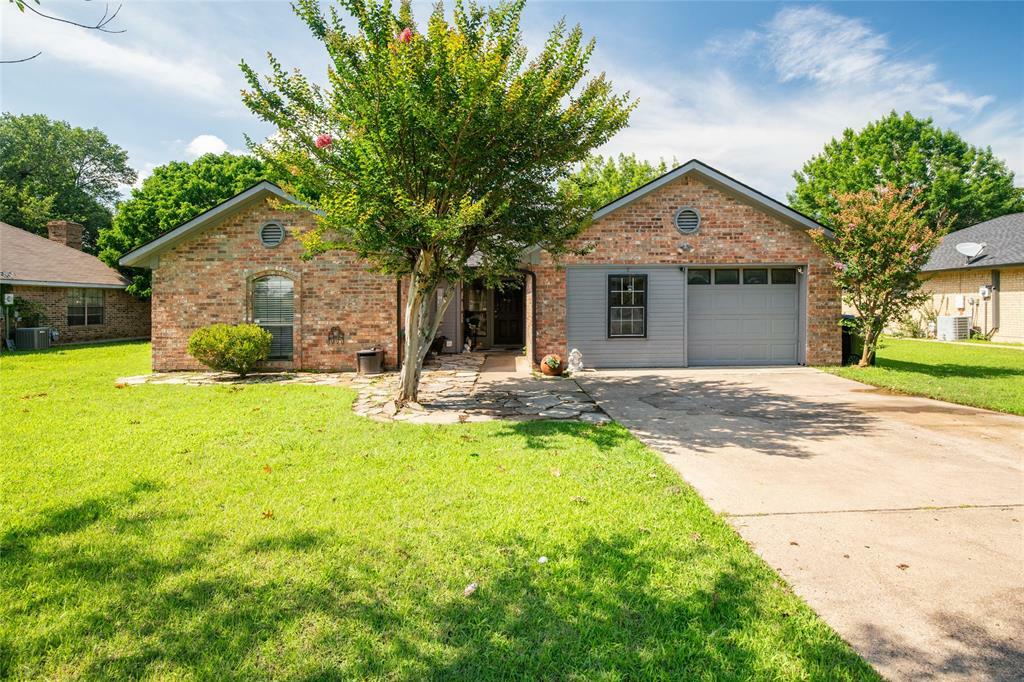 Property Photo: 306 Hackberry Drive TX 75402