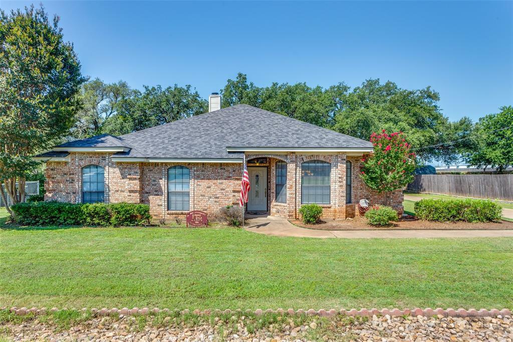 Property Photo: 4018 View Point Drive TX 76048