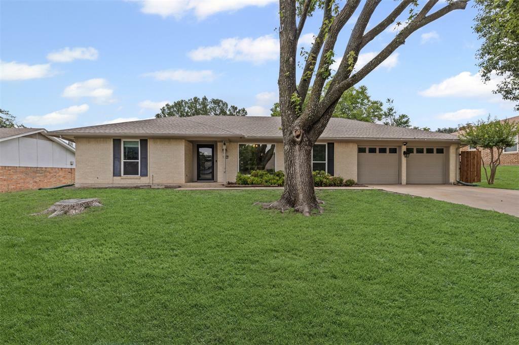 Property Photo: 6767 Winifred Drive TX 76133