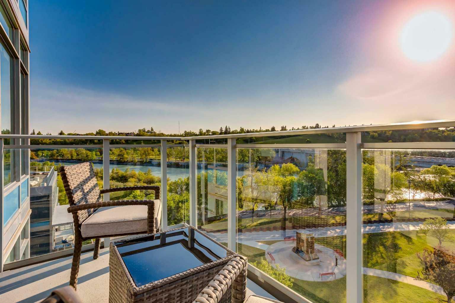 Property Photo: 118 Waterfront Court SW 603 AB T2P 1K8