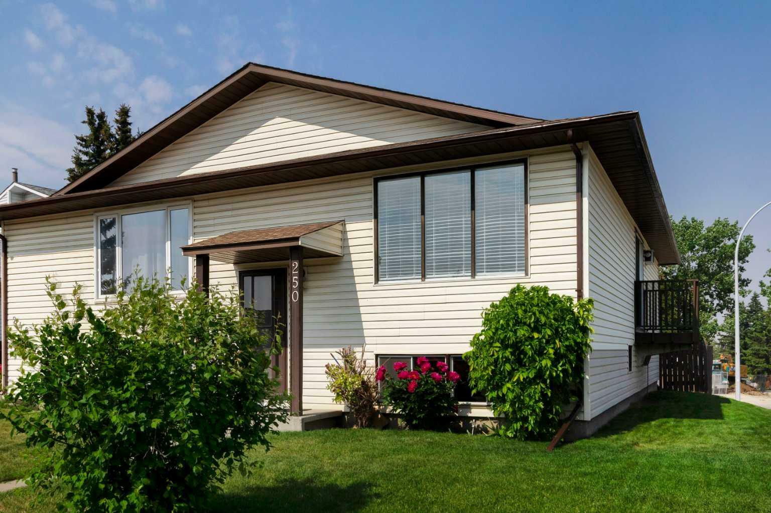 250 Jensen Drive NE  Airdrie AB T4B 1P5 photo