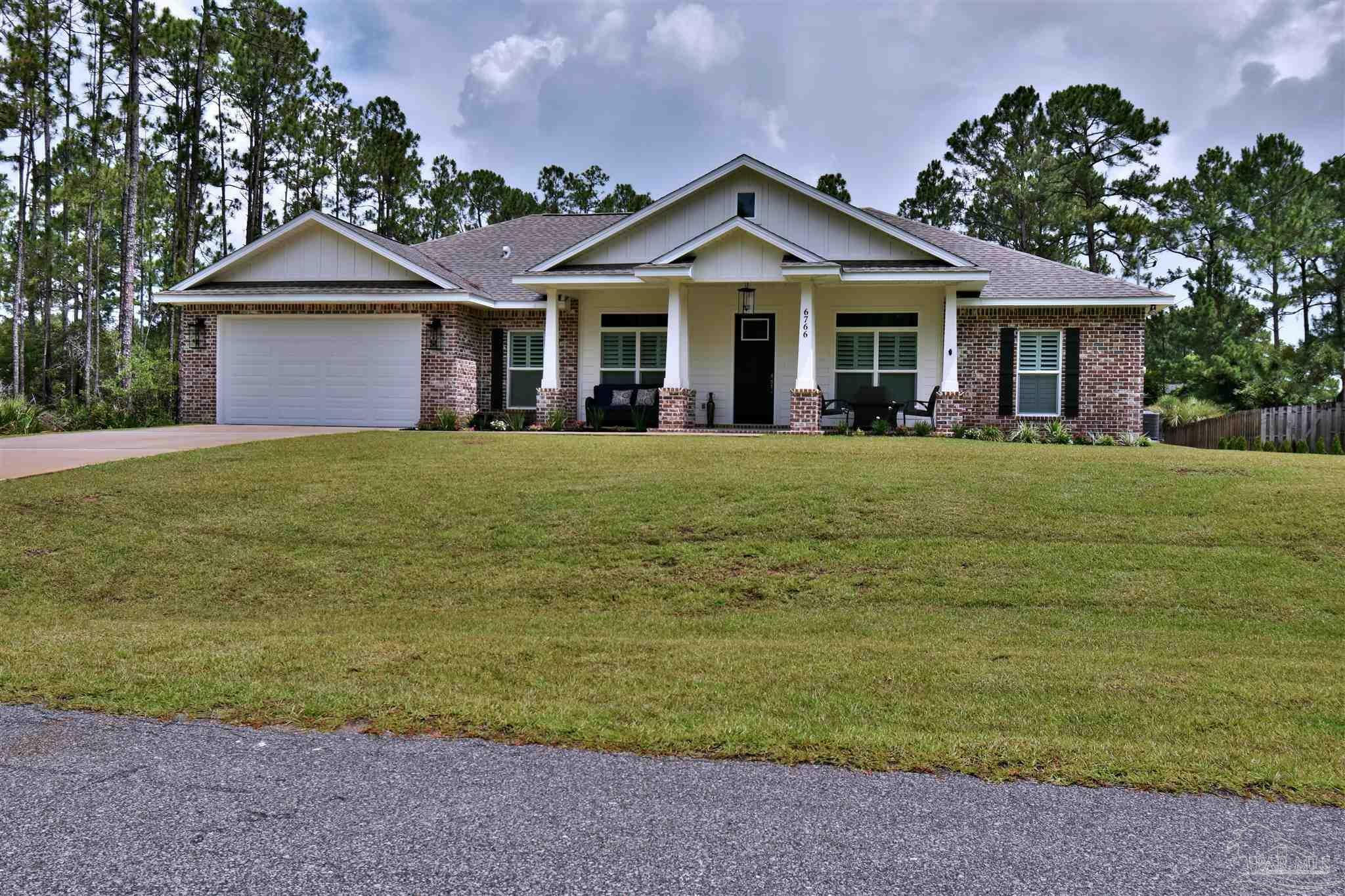 Property Photo: 6766 Bellingham St FL 32566