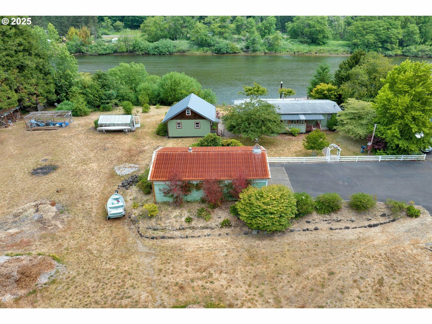 Property Photo: 10273 Sweet Creek Rd OR 97453