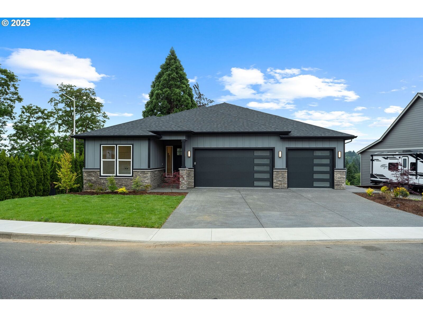 Property Photo: 110 W 13th Way WA 98629