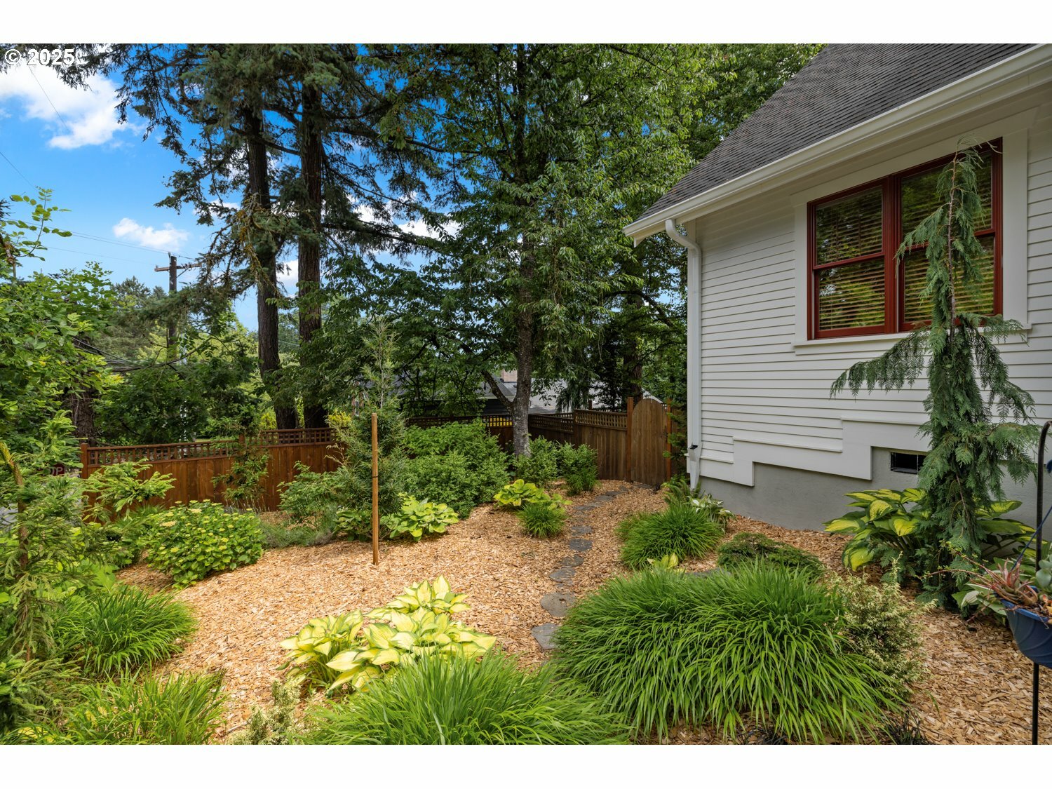 Property Photo:  12624 SW 22nd Ave  OR 97034 