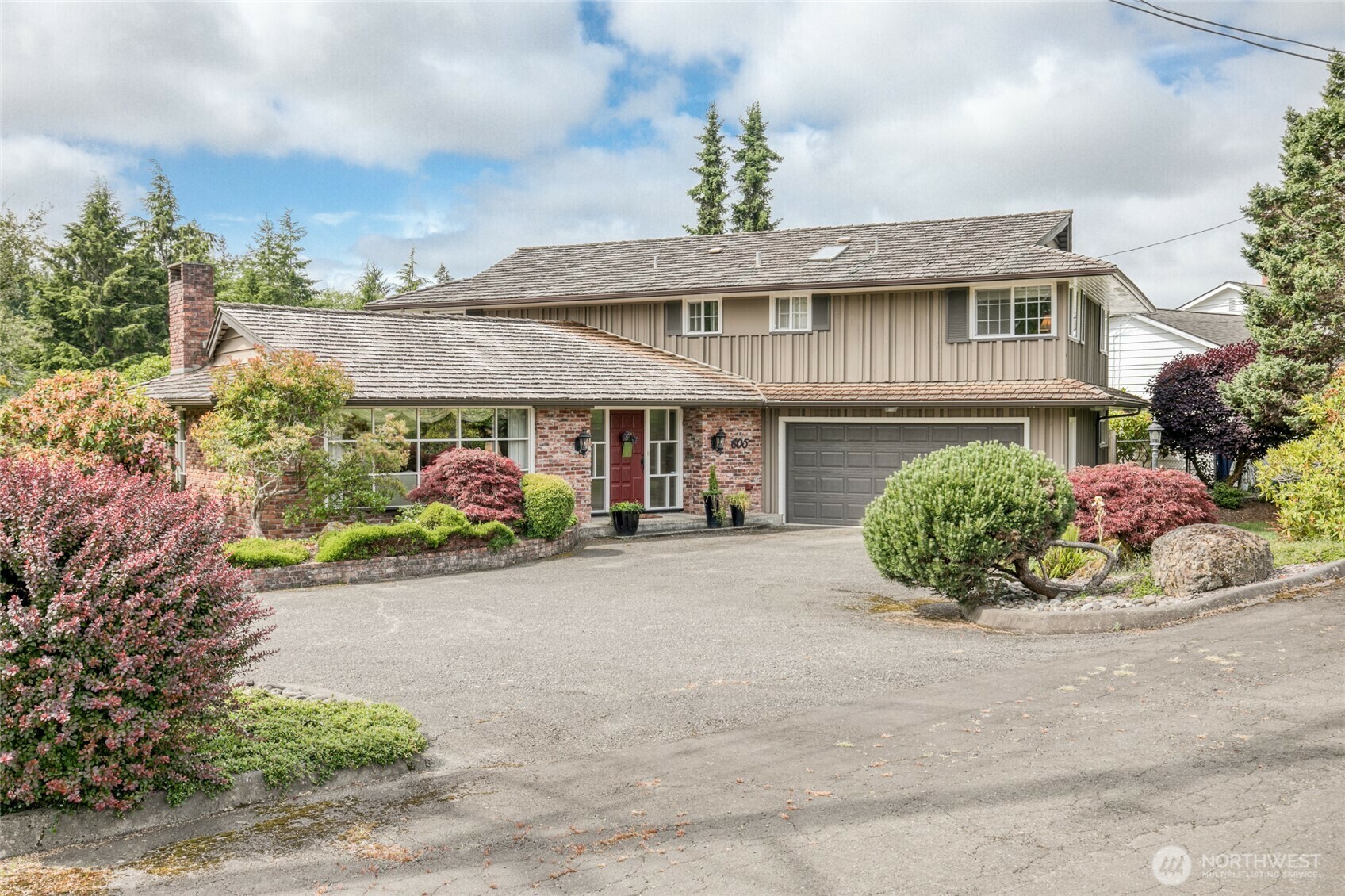 Property Photo: 605 Lee Avenue WA 98520