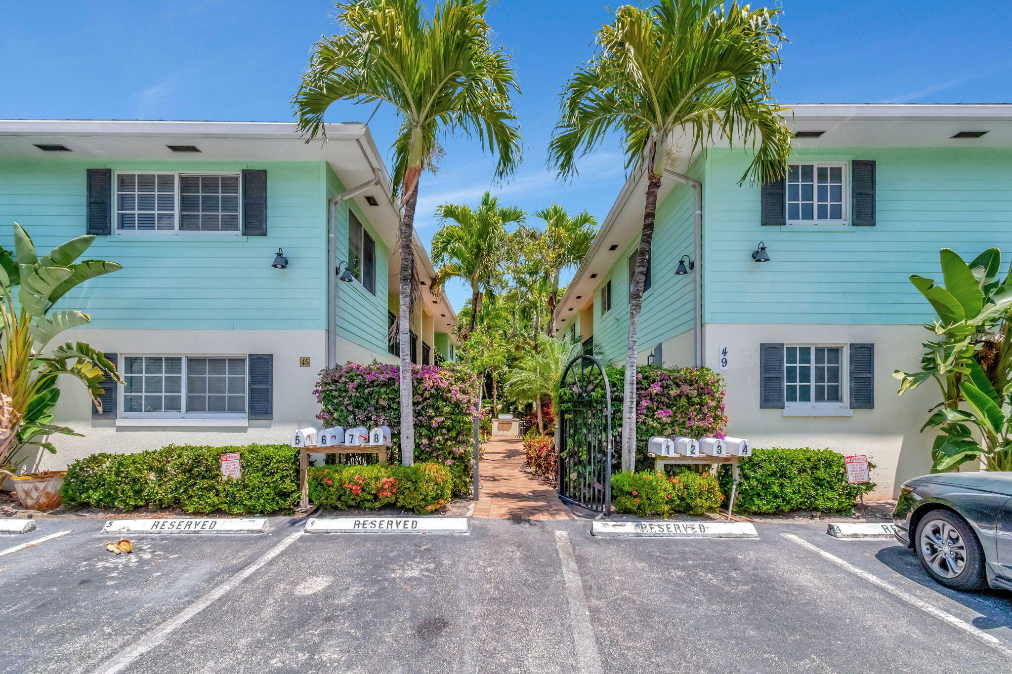 Property Photo: 49 SE 2nd Avenue 2 FL 33483