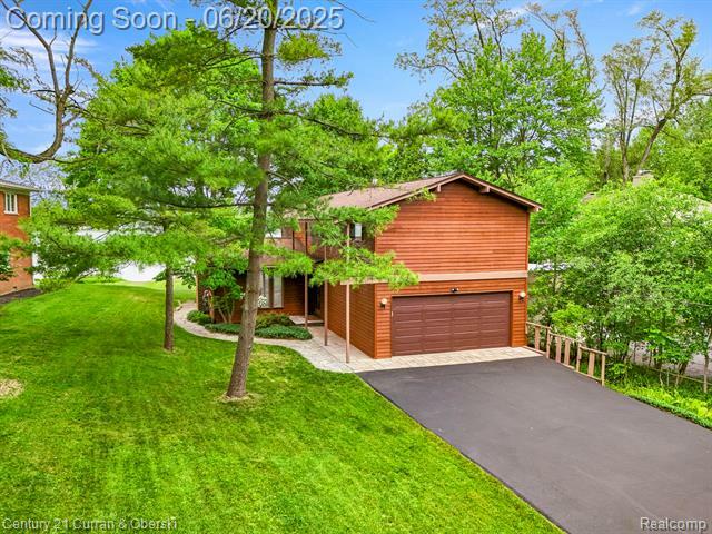 Property Photo: 3150 Wellington Court MI 48324