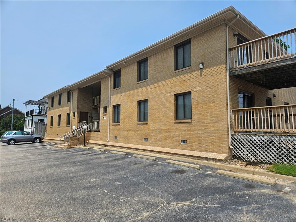 Property Photo: 405 32nd St 101 VA 23451