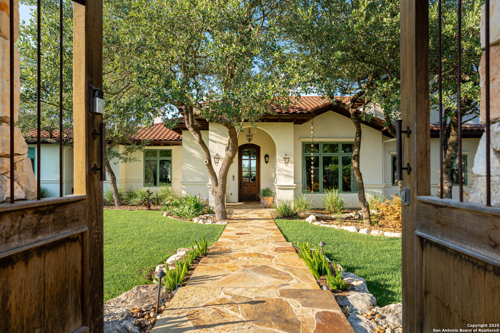 Property Photo:  24209 Scenic Loop  TX 78255 