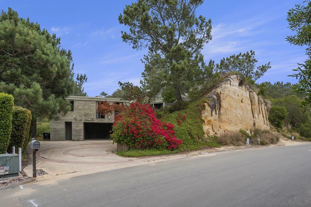 Property Photo: 13070 Via Grimaldi CA 92014